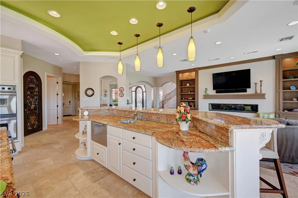 2 Camino Barcelona, Henderson, NV 89011