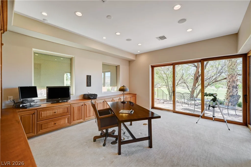2 Camino Barcelona, Henderson, NV 89011