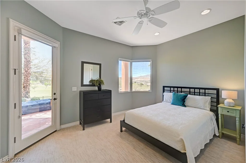 2 Camino Barcelona, Henderson, NV 89011