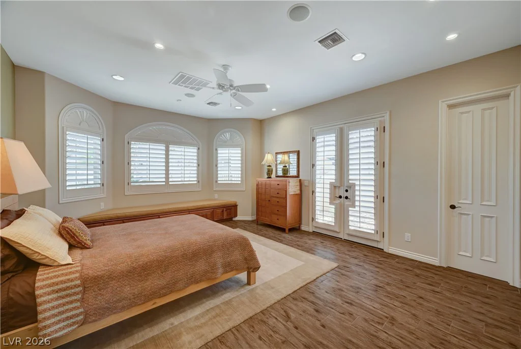 2 Camino Barcelona, Henderson, NV 89011