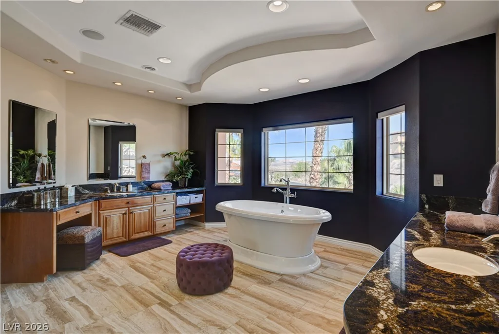 2 Camino Barcelona, Henderson, NV 89011