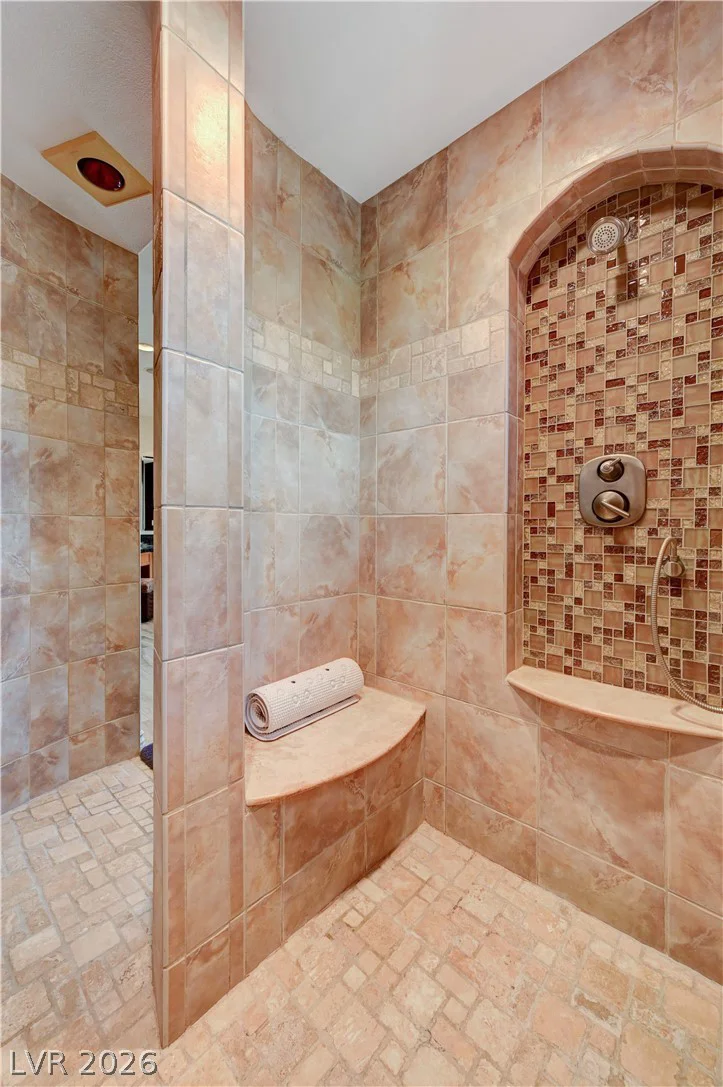 2 Camino Barcelona, Henderson, NV 89011