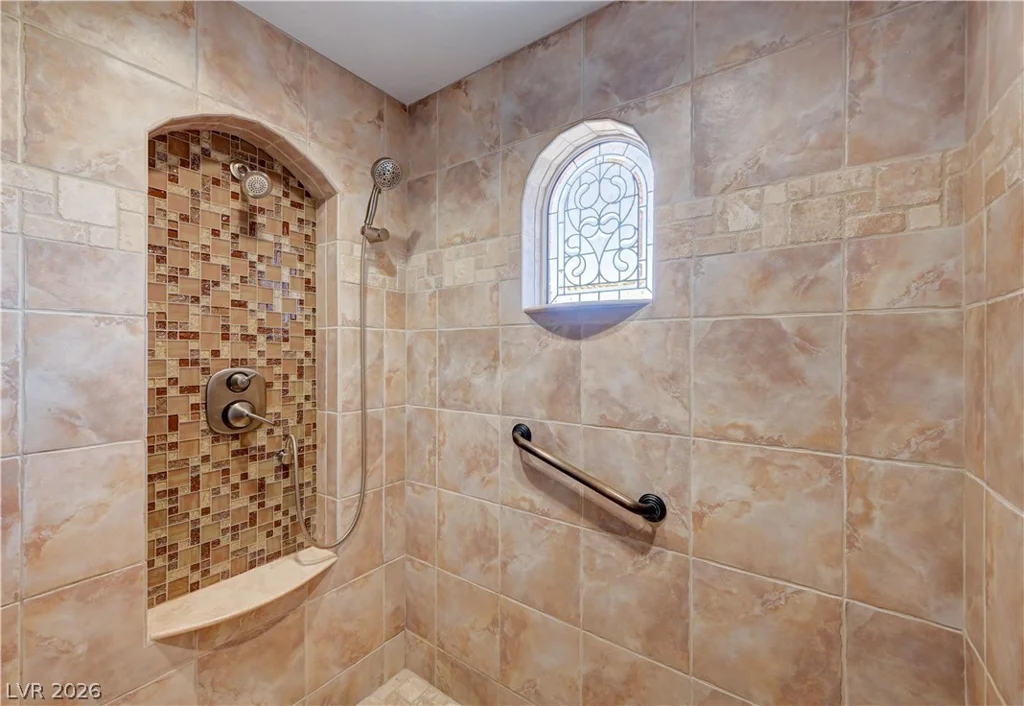 2 Camino Barcelona, Henderson, NV 89011