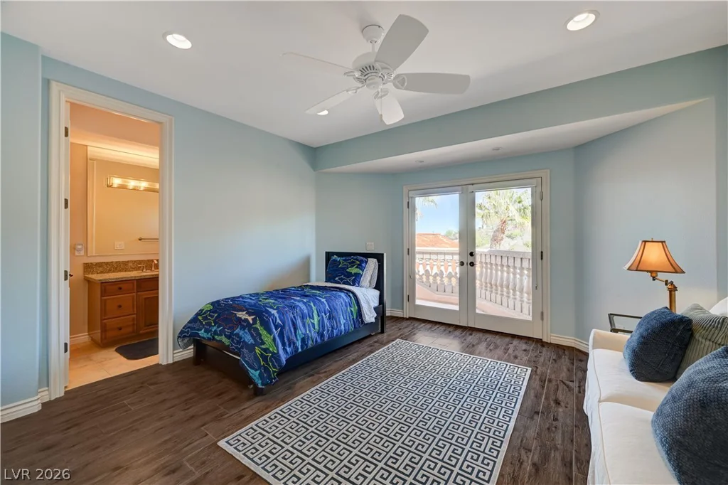 2 Camino Barcelona, Henderson, NV 89011