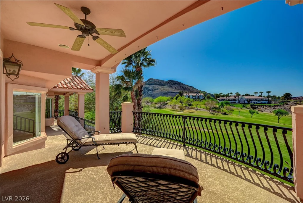 2 Camino Barcelona, Henderson, NV 89011