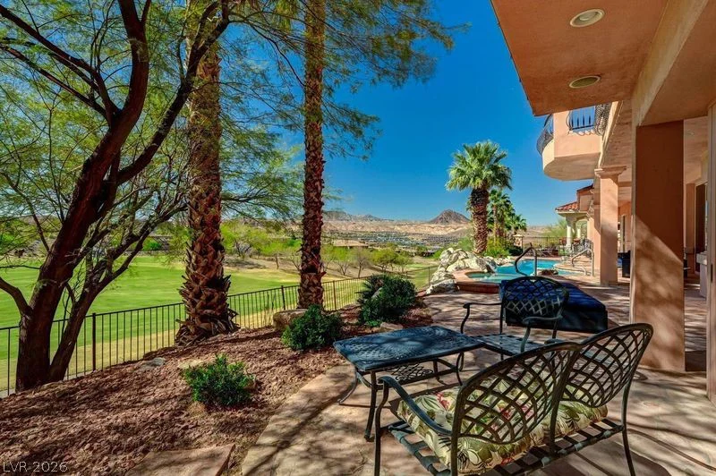 2 Camino Barcelona, Henderson, NV 89011