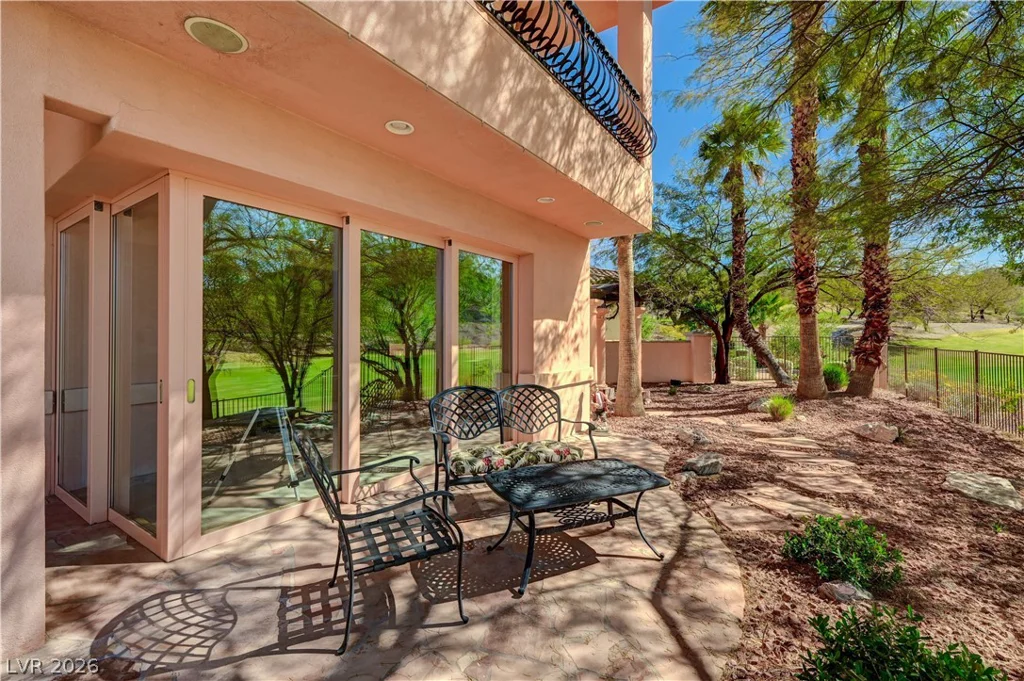 2 Camino Barcelona, Henderson, NV 89011