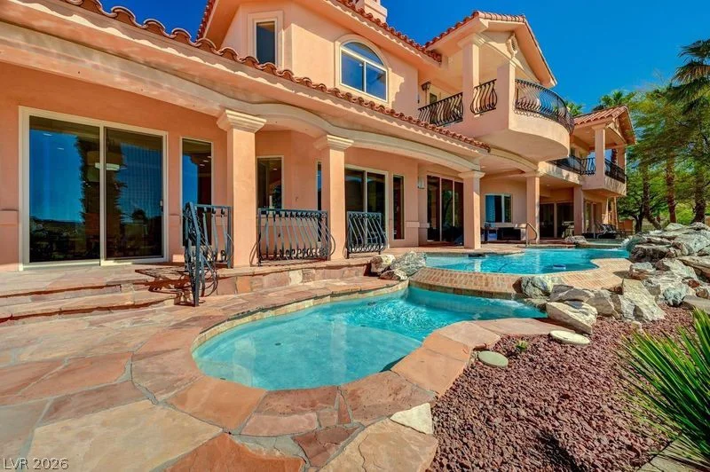 2 Camino Barcelona, Henderson, NV 89011