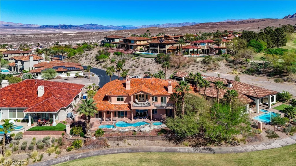2 Camino Barcelona, Henderson, NV 89011