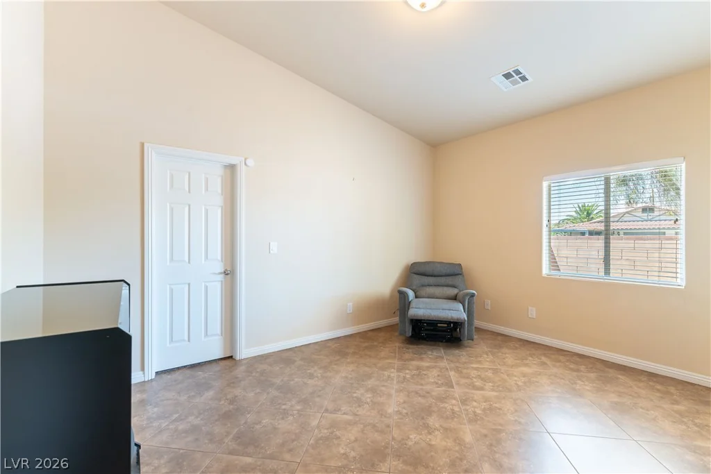 1982 Zicker, Las Vegas, NV 89123