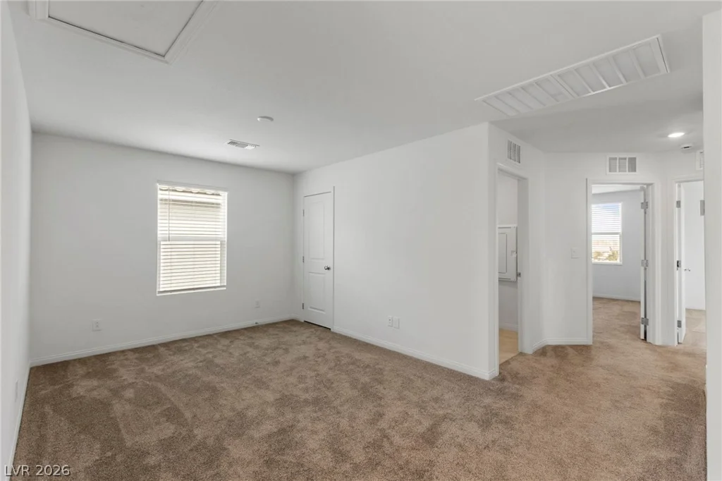 10183 Glowing Amber, Las Vegas, NV 89141
