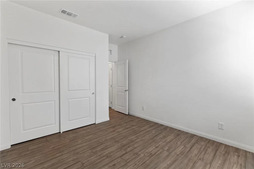 10183 Glowing Amber, Las Vegas, NV 89141