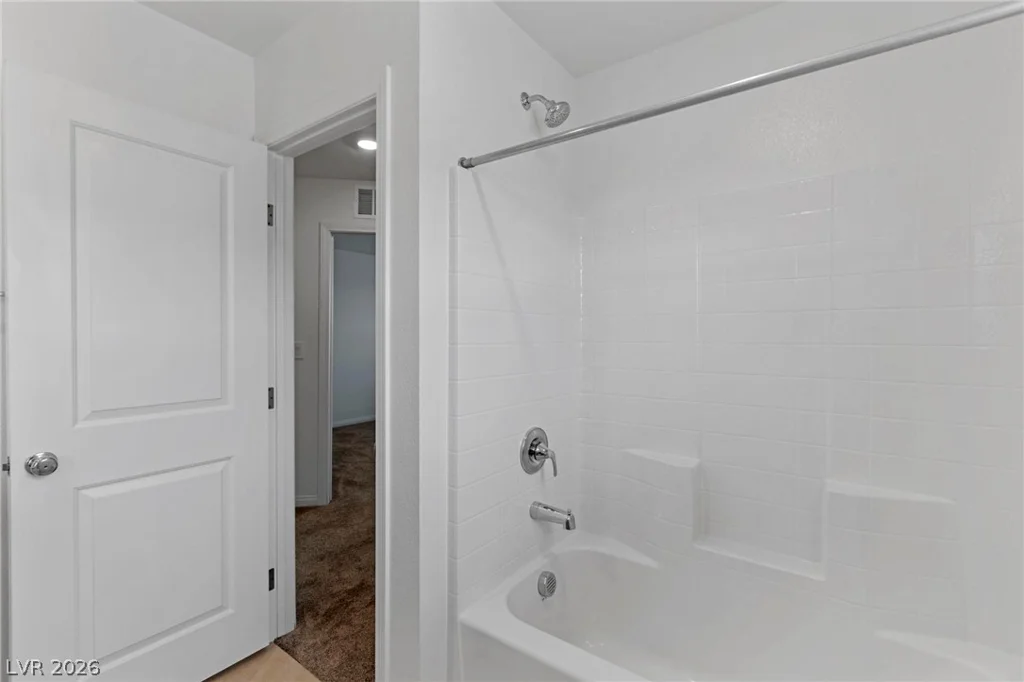 10183 Glowing Amber, Las Vegas, NV 89141