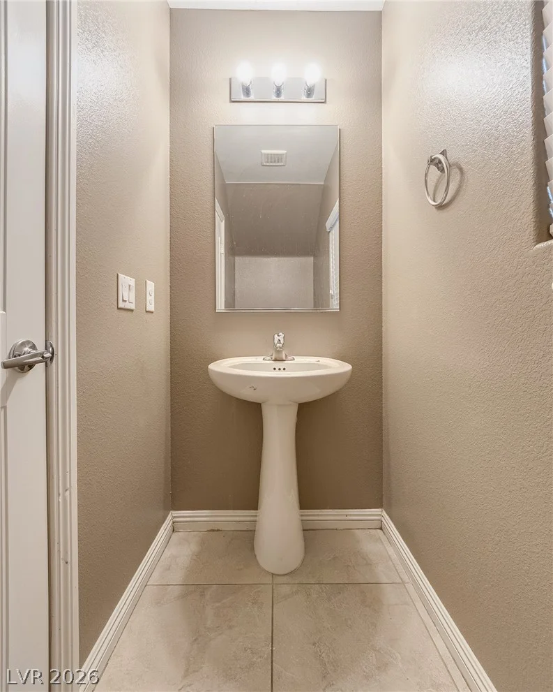 8113 Crushed Velvet, Las Vegas, NV 89166
