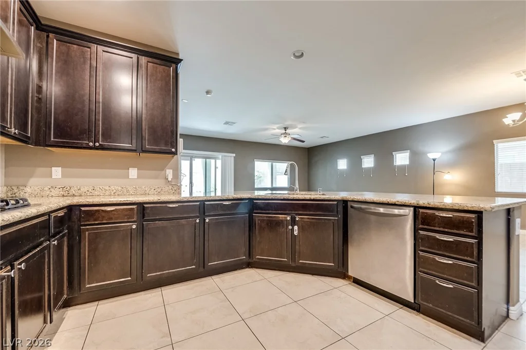 8113 Crushed Velvet, Las Vegas, NV 89166