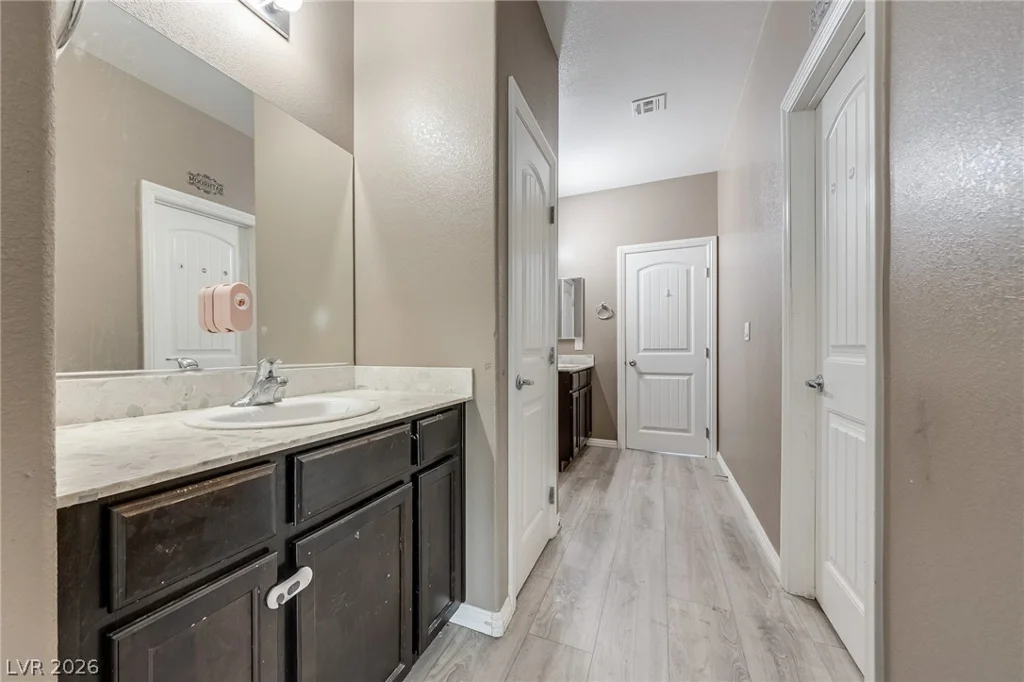 8113 Crushed Velvet, Las Vegas, NV 89166