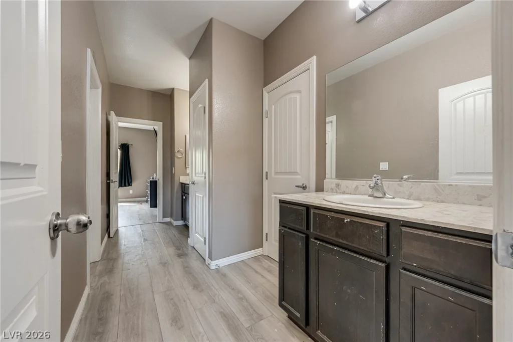 8113 Crushed Velvet, Las Vegas, NV 89166