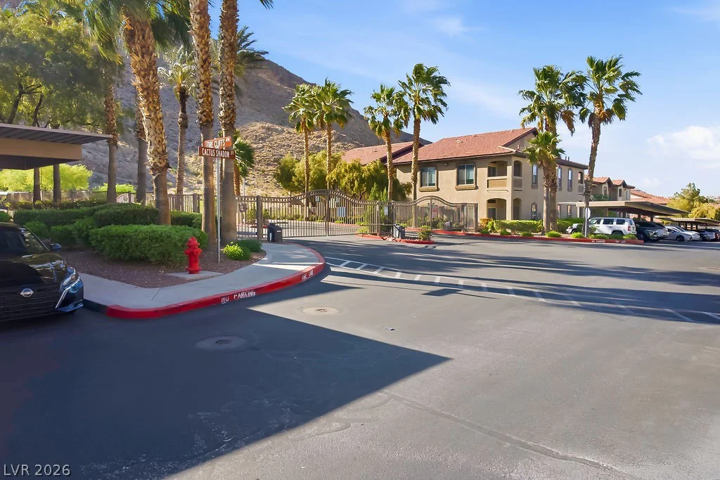 3325 Cactus Shadow, Las Vegas, NV 89129
