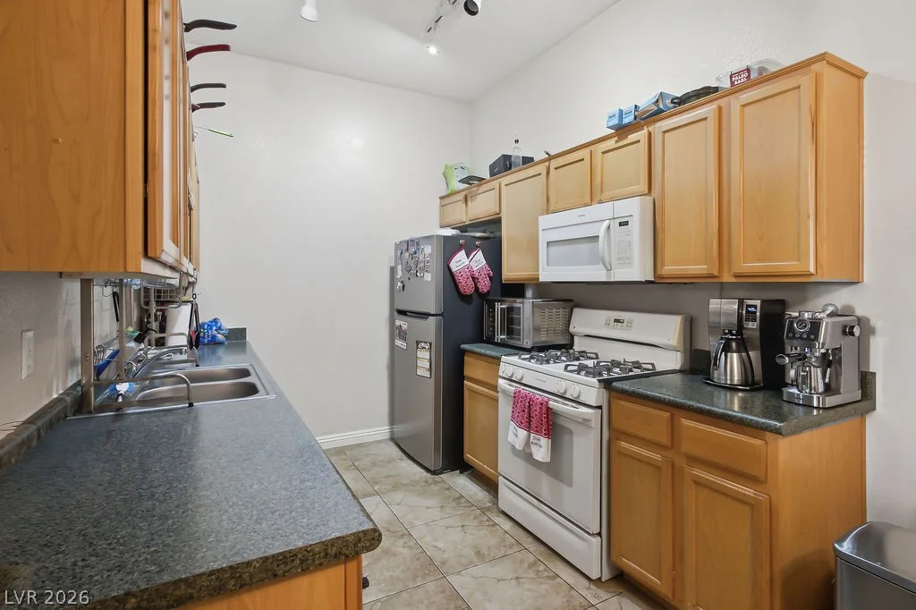 3325 Cactus Shadow, Las Vegas, NV 89129