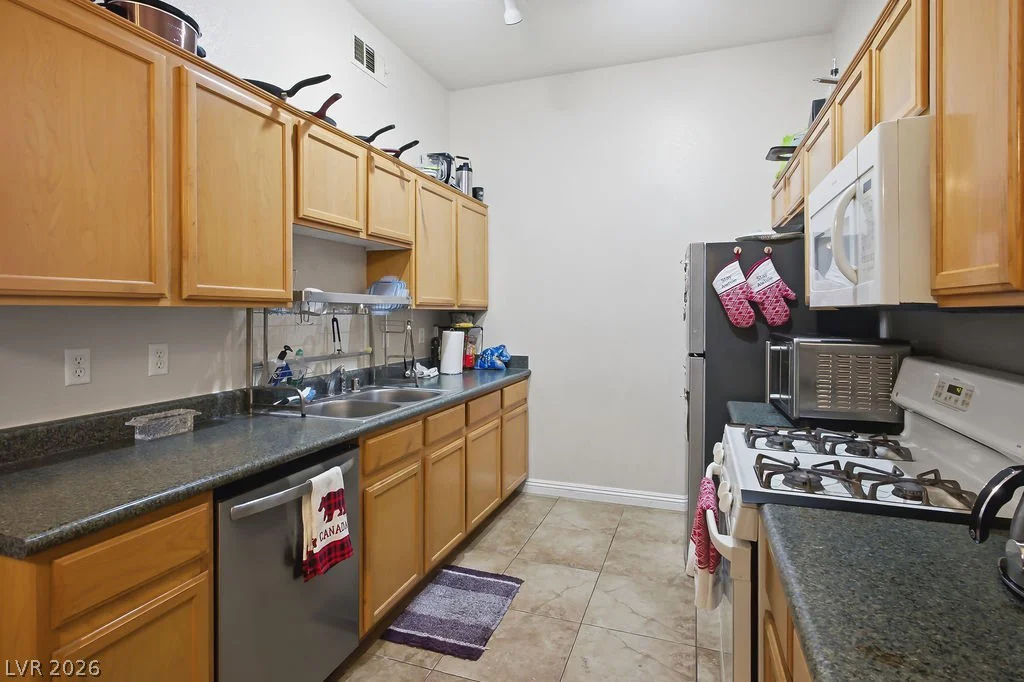 3325 Cactus Shadow, Las Vegas, NV 89129