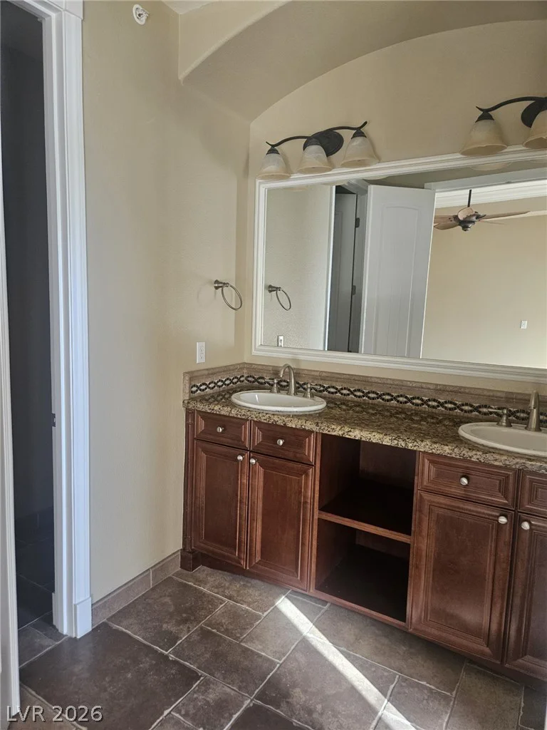 32 Via Vasari, Henderson, NV 89011