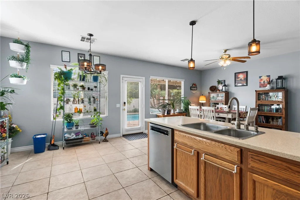 5139 Opal Crest, Las Vegas, NV 89131