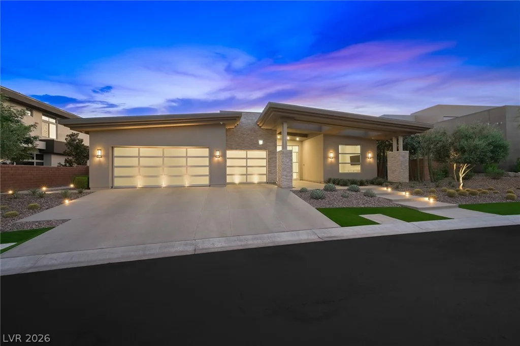 11 Hawkeye, Las Vegas, NV 89135