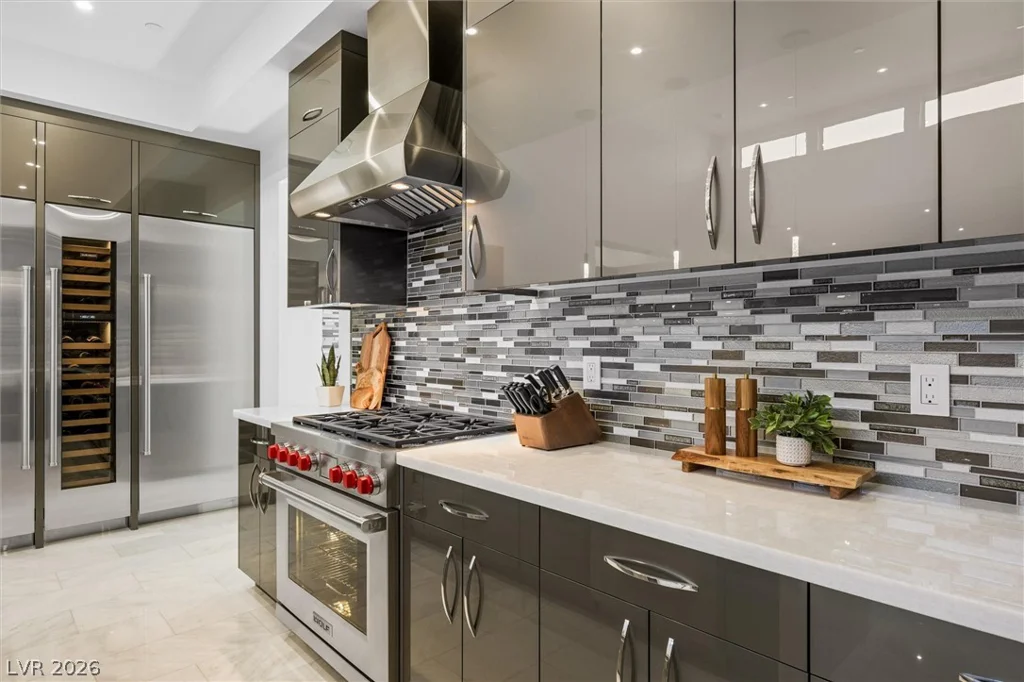 11 Hawkeye, Las Vegas, NV 89135