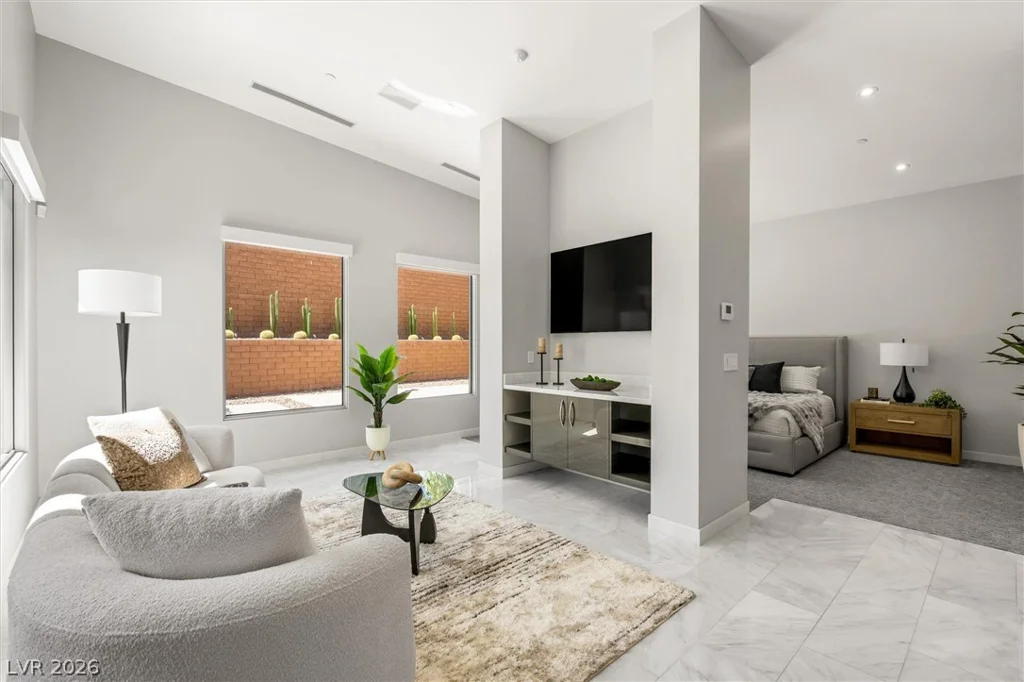 11 Hawkeye, Las Vegas, NV 89135