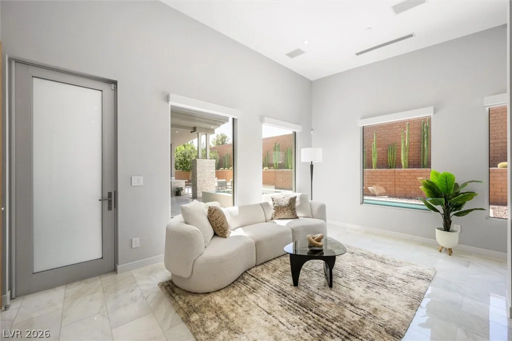 11 Hawkeye, Las Vegas, NV 89135