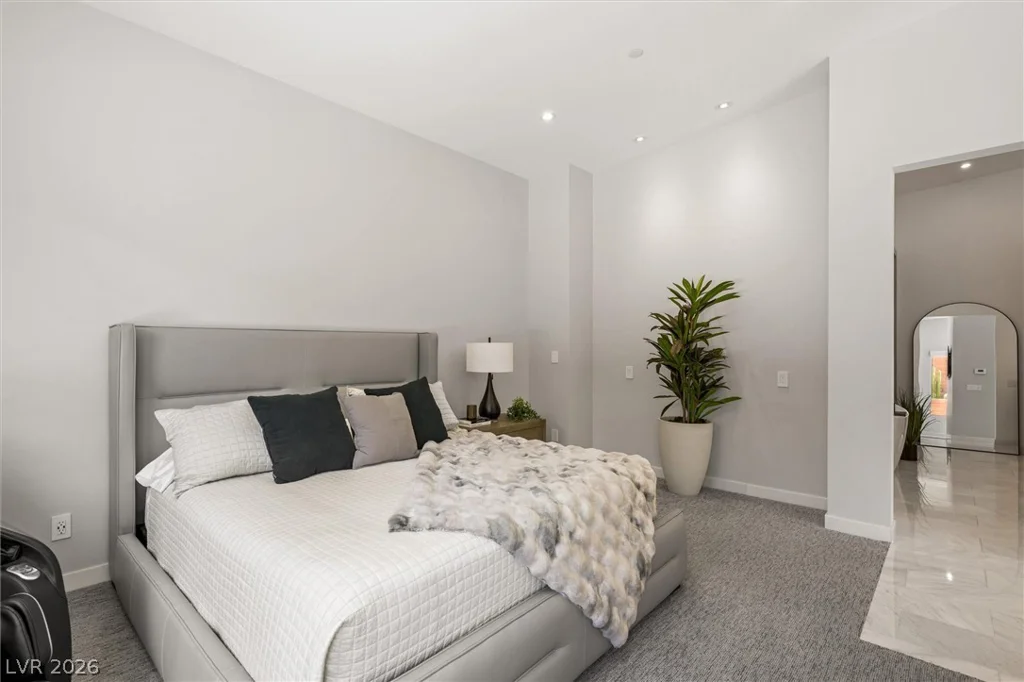 11 Hawkeye, Las Vegas, NV 89135