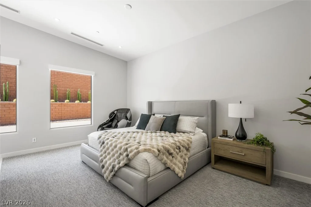 11 Hawkeye, Las Vegas, NV 89135