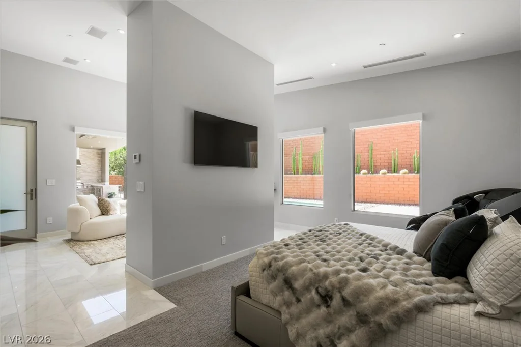 11 Hawkeye, Las Vegas, NV 89135