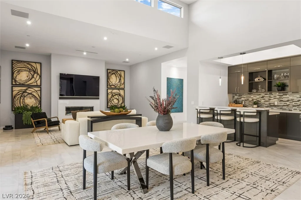 11 Hawkeye, Las Vegas, NV 89135