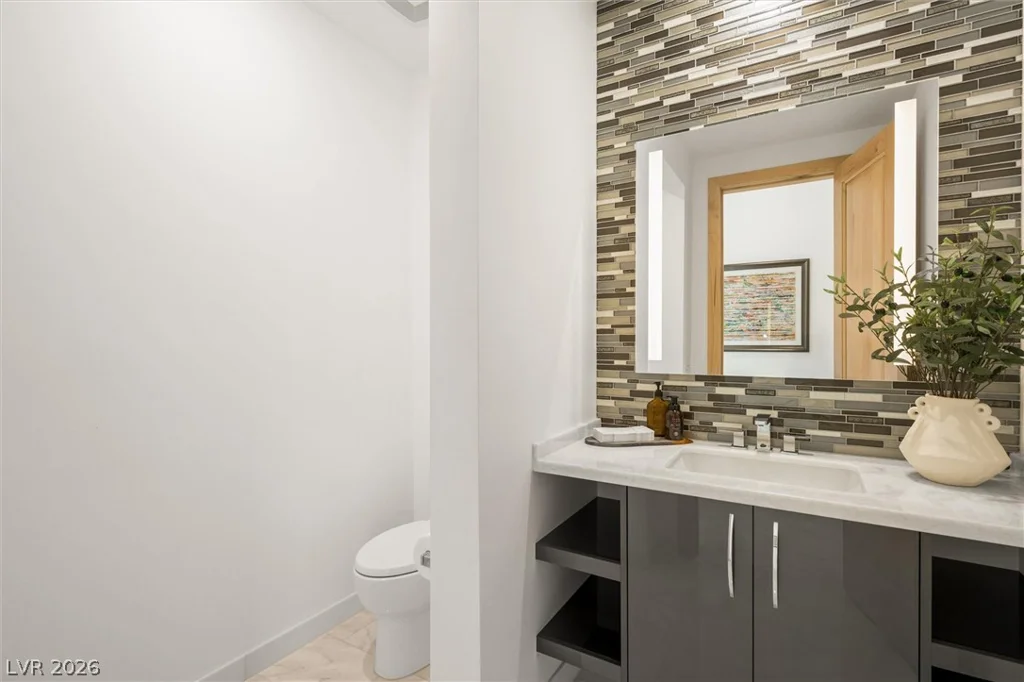11 Hawkeye, Las Vegas, NV 89135