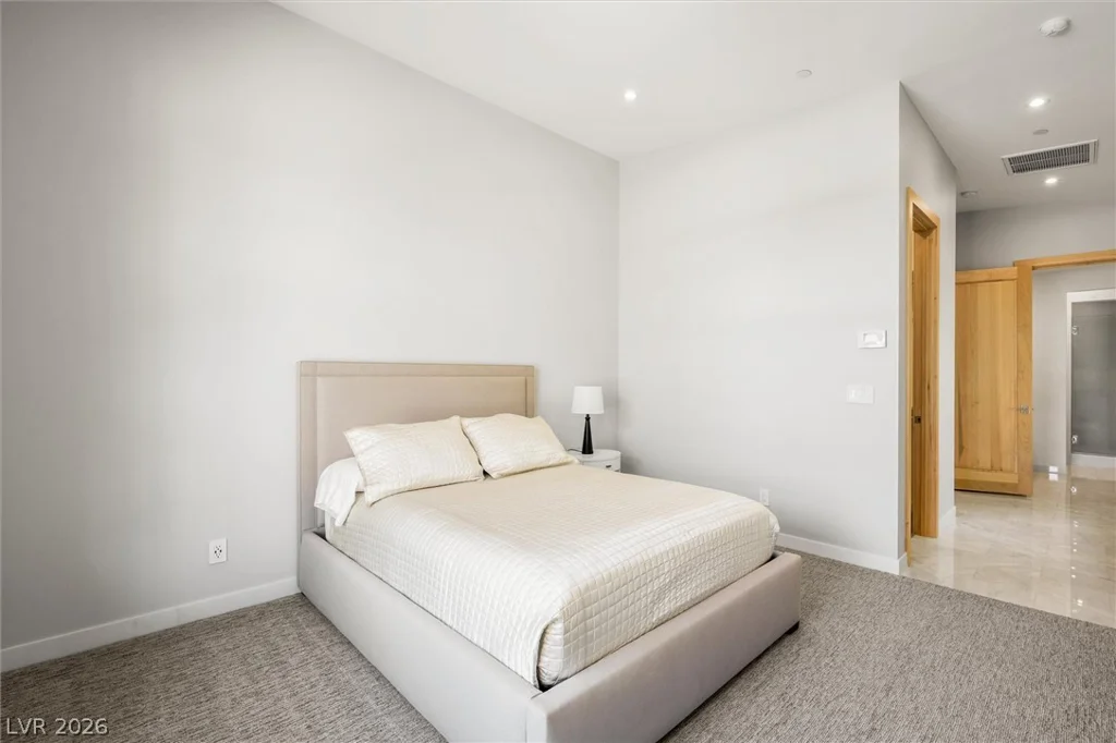 11 Hawkeye, Las Vegas, NV 89135