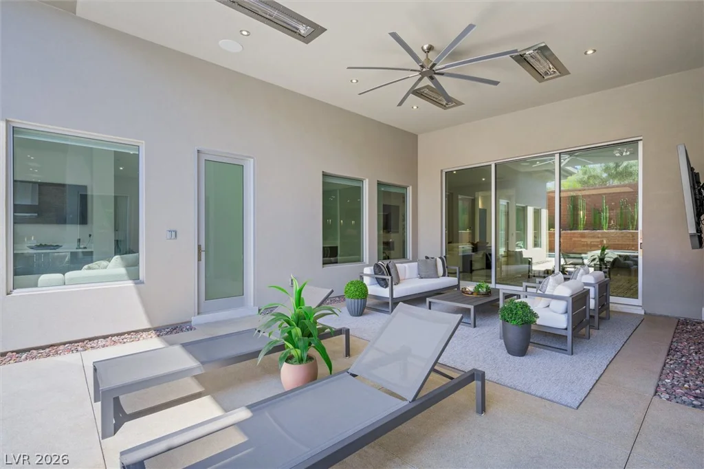 11 Hawkeye, Las Vegas, NV 89135