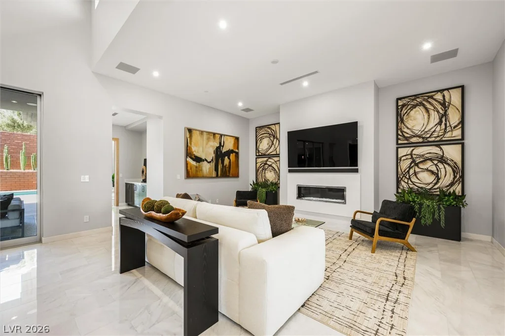 11 Hawkeye, Las Vegas, NV 89135