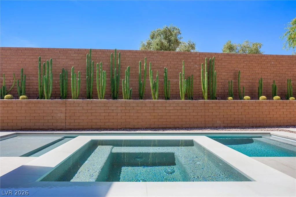 11 Hawkeye, Las Vegas, NV 89135