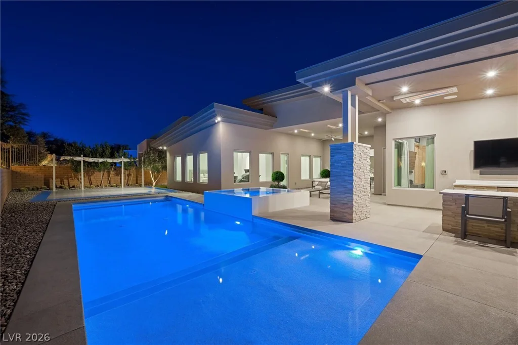 11 Hawkeye, Las Vegas, NV 89135
