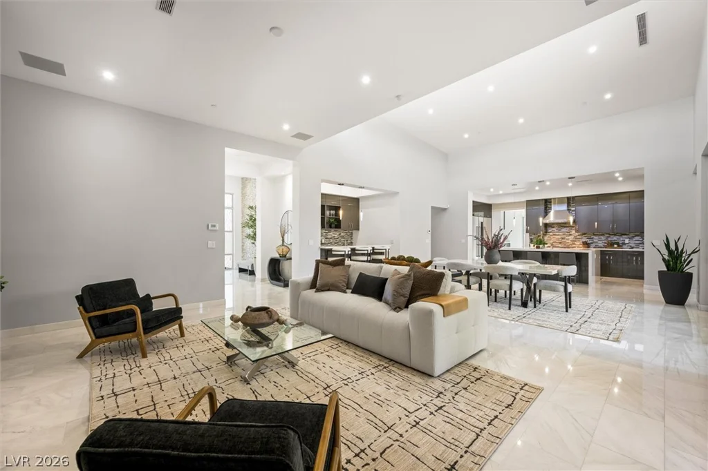 11 Hawkeye, Las Vegas, NV 89135