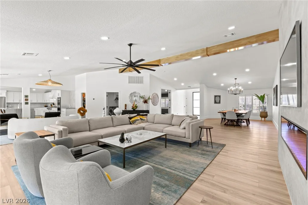 7350 Obannon, Las Vegas, NV 89117