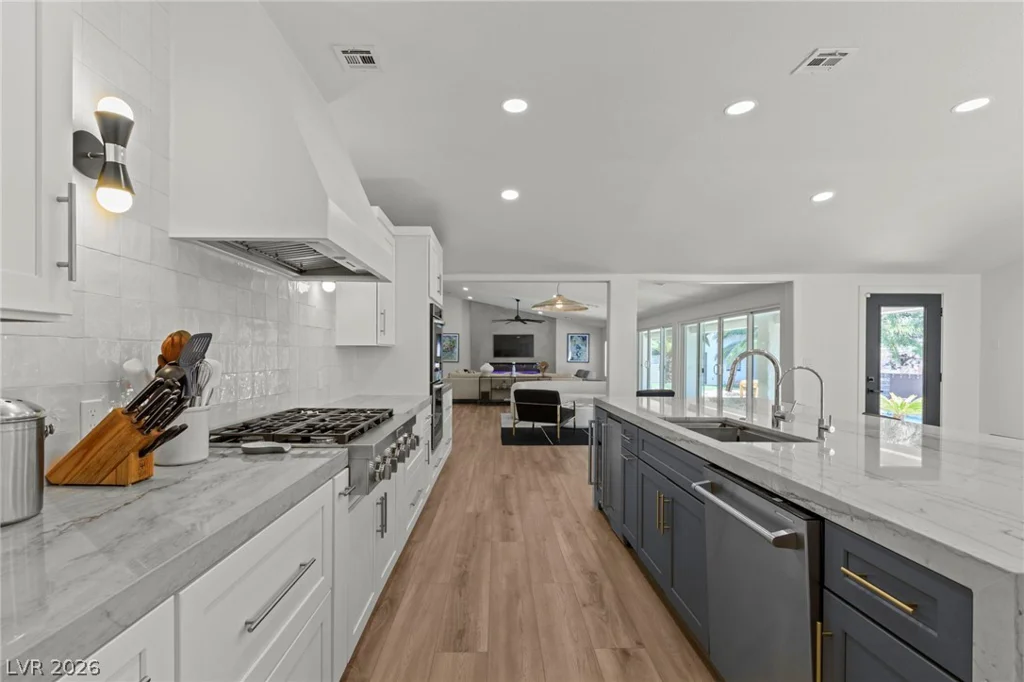 7350 Obannon, Las Vegas, NV 89117