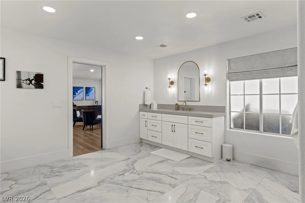 7350 Obannon, Las Vegas, NV 89117