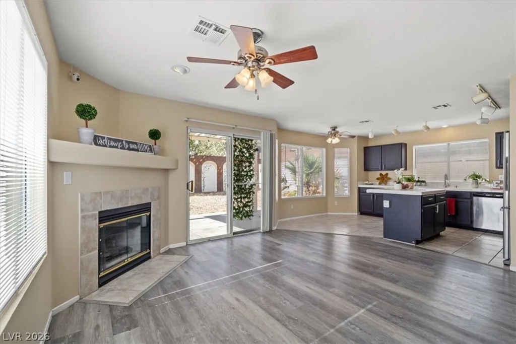 8325 Eugene Grayson, Las Vegas, NV 89145