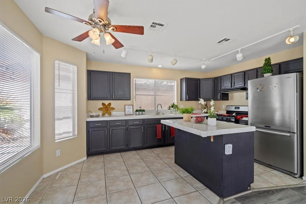 8325 Eugene Grayson, Las Vegas, NV 89145