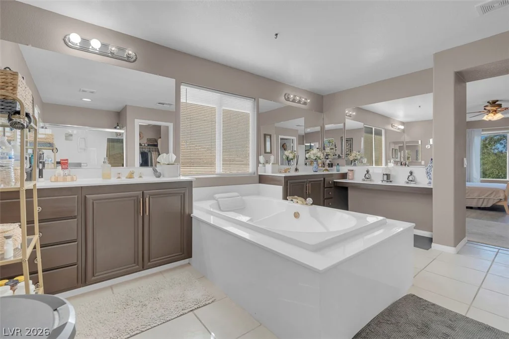 10483 Linnington, Las Vegas, NV 89135