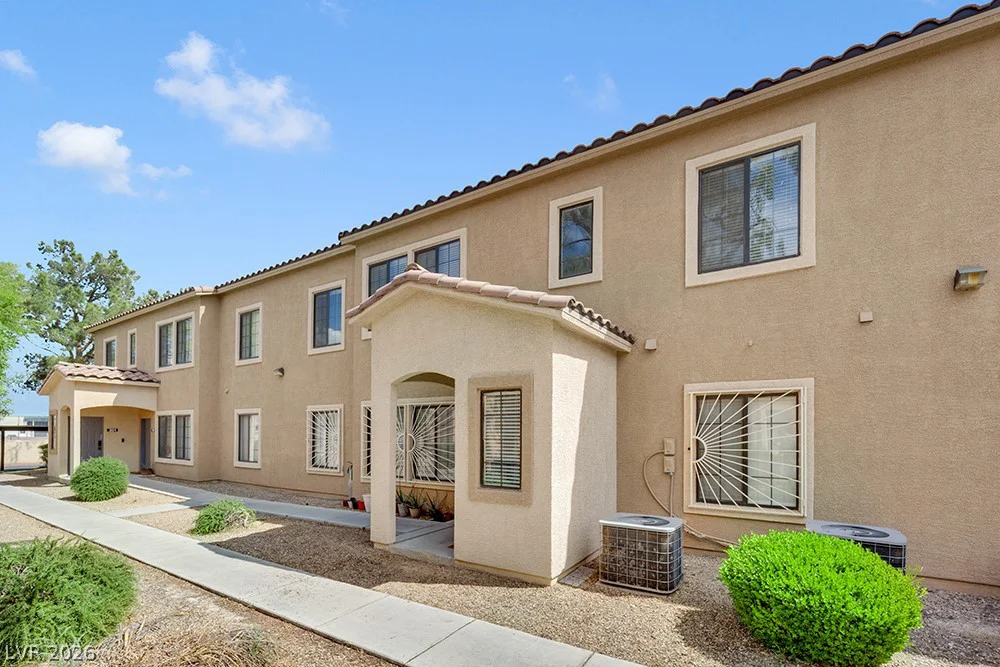 2111 Hussium Hills, Las Vegas, NV 89108