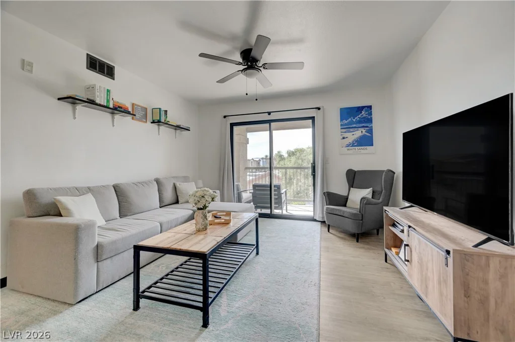 8000 Badura, Las Vegas, NV 89113