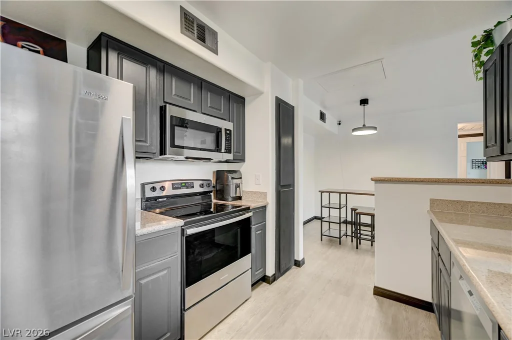 8000 Badura, Las Vegas, NV 89113